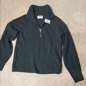 Old Navy Women’s Dark Green Zip-Up Sweater